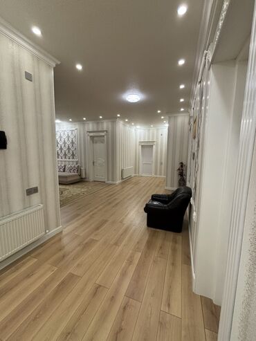 Həyət evləri və villaların satışı: 7 otaqlı, 600 kv. m, Kredit yoxdur, Yeni təmirli — 23