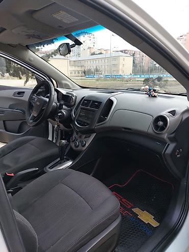 Chevrolet: Chevrolet Aveo: 1.4 l | 2013 il 220000 km Sedan — 6