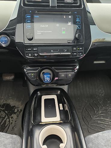 Унаа сатуу: Toyota Prius: 2016 г., 1.8 л, Вариатор, Гибрид, Хетчбек — 10
