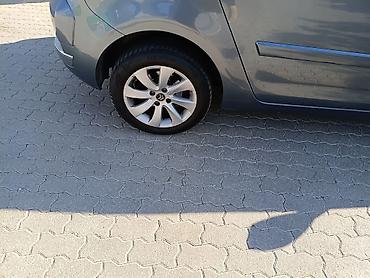Used Cars: Citroën C4 Picasso – kompaktni monovolumen, siva metalik boja — 4