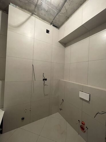 Укладка плитки: Подготовка стен для укладки, Резка плитки, Укладка плитки на откосы, окна, двери | Керамическая плитка, Стеклянная плитка, Мраморная плитка | Вертикальная укладка, Горизонтальная укладка, Диагональная укладка Больше 6 лет опыта — 2