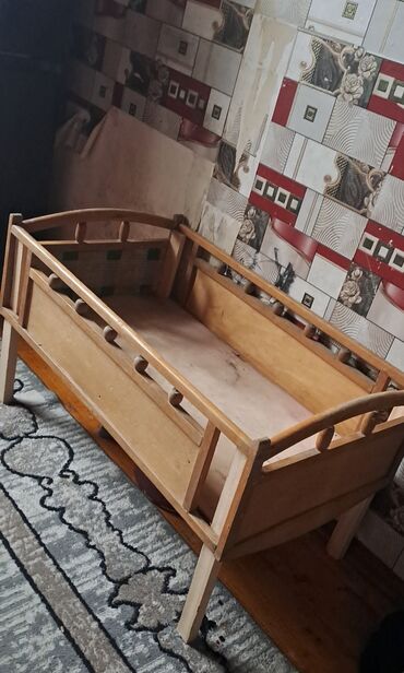 Beşiklər: Oğlan və qız üçün, Beşik