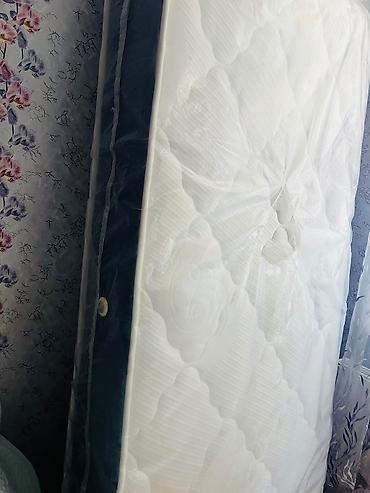 Böyüklər üçün Yeni Süngər Döşək, Ünvandan götürmə