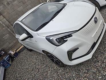 баш на баш: Changan Benni: 2024 г., Автомат, Электромобиль, Хэтчбэк — 4