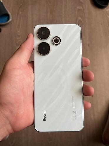 Redmi, Redmi 13, Б/у, 256 ГБ, цвет - Белый, 2 SIM