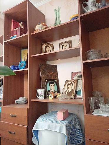 шкаф высокий: Секция/стенка для гостиной из ЛДСП под орех. - Конструкция модульная — 1