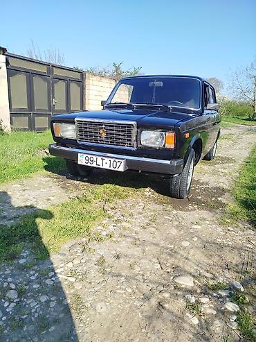 VAZ (LADA): LADA 2107, qara rəng, sedan kuzov. Texniki xüsusiyyətlər: - — 7