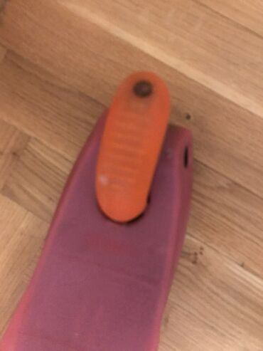 Trotineti, skejtbordovi i hoverbordovi: Micro trotinet Sa torbicom U super stanju na Zvezdari moguce — 6