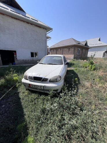 продаю дэво некся: Daewoo Lanos: 1999 г., 1.6 л, Механика, Бензин, Седан
