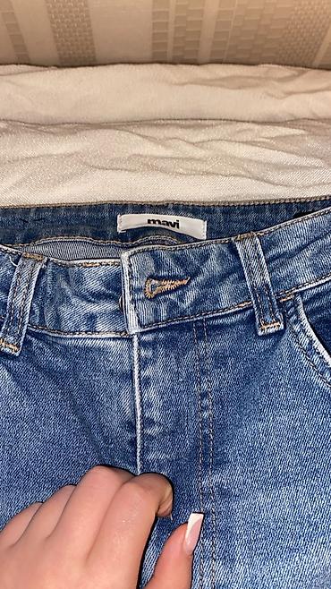 pull and bear: Mavi brendinin klassik mavi rəngli cins şalvarı - Kəsim: düz/səliqəli — 2