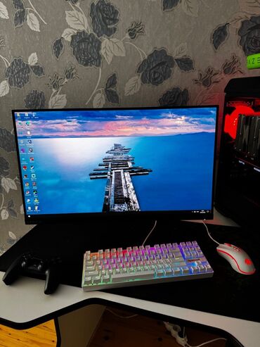 masaüstü konputer: Masaüstü komyuter Salam komyuter satilir,keys ve monitoru 1700 tekce