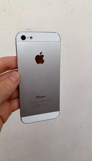 аксессуары на айфон: IPhone 5, Б/у, < 16 ГБ, Белый