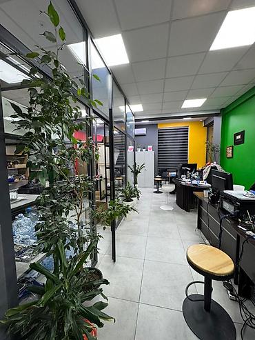 Аренда офисов: Аренда офисов, 100 м², В жилом комплексе, 1 линия, С оборудованием, С видом на горы — 11