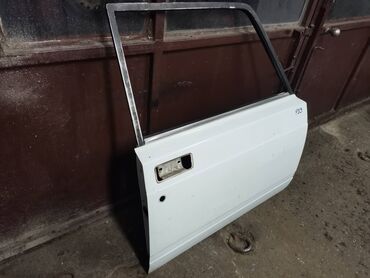 Auto delovi: Vrata prednja desna lada 2107 riva, lada karavan,2105. Vrata su — 6