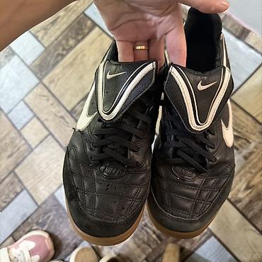 soft shell: Мужские кроссовки, 39.5, 40, Nike, Б/у, цвет - Черный — 1