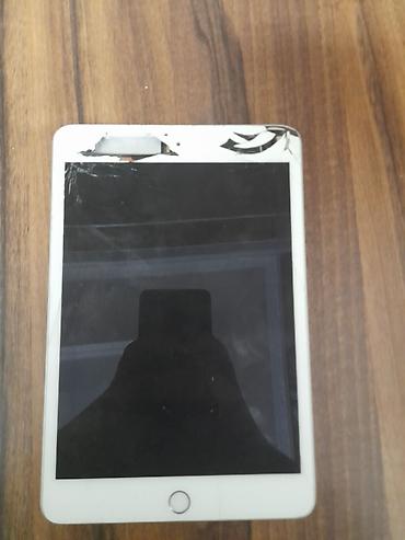 Apple iPad: Apple iPad 5 mini planşet ekran deysilmese isdemez üsdünde adapter — 2