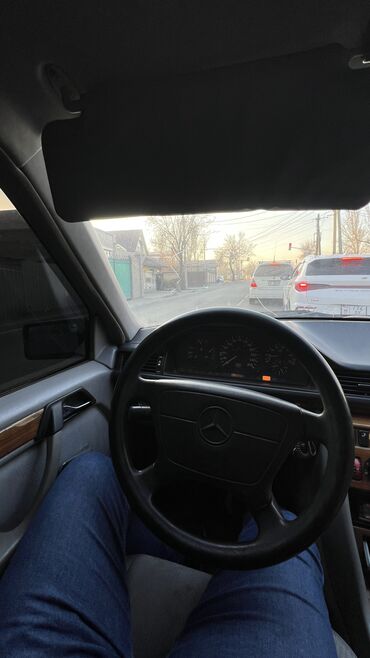 Mercedes-Benz: Mercedes-Benz W124: 1993 г., 2.8 л, Автомат, Бензин — 11