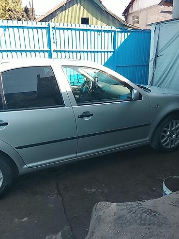 Унаа: Volkswagen Bora: 2001 г., 1.6 л, Кол менен иштөөчү, Бензин, Седан — 1