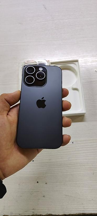 IPhone 14 Pro, Б/у, 256 ГБ, Черный, Чехол