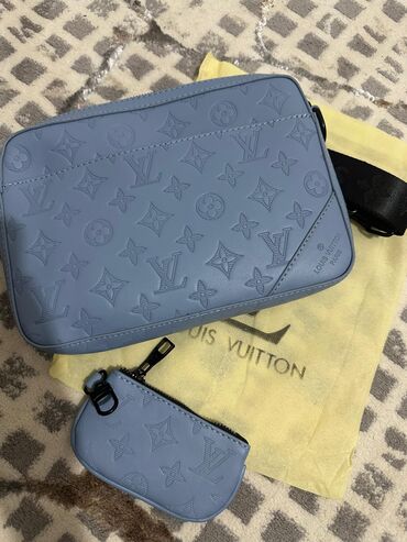 butun кошелек цена: Барсетка, Louis Vuitton, Материал: Искусственная кожа, Застежка на молнии, Множество карманов, Разделенные отделения, Новый