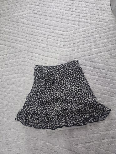 Другая женская одежда: Все это продаю за 1500с. Черный пиджак,юбку,брюки,безрукавку,голубую — 5