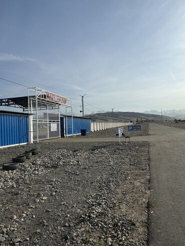 Сельхоз предприятия: Продаю Кошара, 130 соток, Действующий, Частично с оборудованием, Электричество, Канализация, Отопление — 2