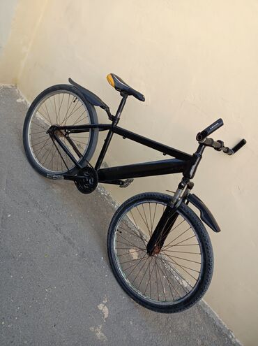 barter velosiped: Б/у Городской велосипед Adidas, 26", скоростей: 21, Самовывоз