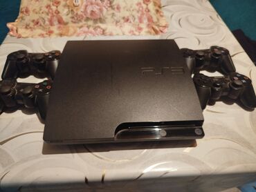 купить playstation 4 в рассрочку: Продаю PS3 Slim 1Tb 66 игр (прошитый) В комплексте 4 джостика, зарядка