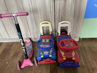 машинка детская: Самокат, көк жана кызыл машина. Үчөө биригип 1000 сом
