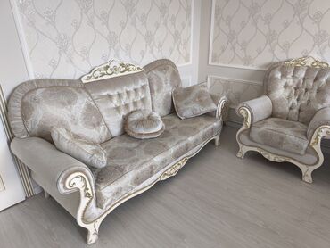 divan uzlukleri: İşlənmiş, Klassik divan, Divan, Bazasız, Açılmayan