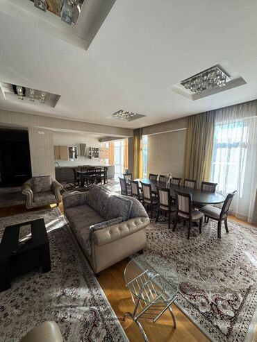 Долгосрочная аренда квартир: 4 комнаты — 12