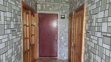 savalanda ev satilir: Gəncə, 2 otaqlı, Köhnə tikili, 55 kv. m — 1
