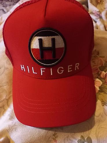 alt paltarları: Qırmızı beysbol papağı – “HILFIGER” loqolu alinib amma hec isdifade — 1
