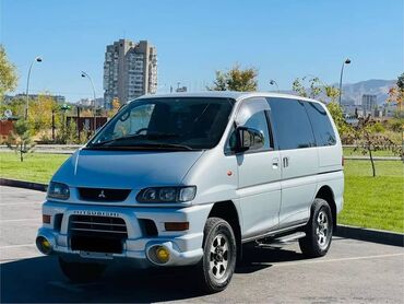 делику: Mitsubishi Delica: 2003 г., 3 л, Автомат, Газ, Минивэн