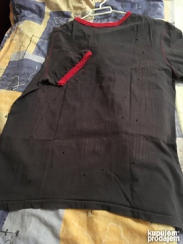 Majice: Energie majca sa rupicama vrlo interesantna i nesvakidašnja. Dužina — 6