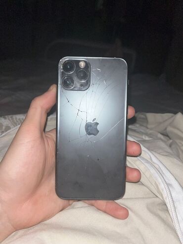 Muncuqlar: IPhone 11 Pro, Space Gray, Qırıq