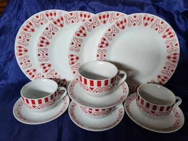 Kuhinjski setovi: Porcelanski nov set,servis za 4 osebe. Servis fabricki za 4 na lalafo.rs — 1 Kuhinjski setovi: Porcelanski nov set,servis za 4 osebe. Servis fabricki za 4 — 1