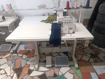 швейная машинка: Швейная машина Оверлок, Полуавтомат