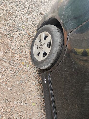 corolla runx: Дөңгөлөктөр монтажда 185 / R 14, Жай, Колдонулган, Комплект, Жеңил унаалар, Куйма, тешиктери - 4