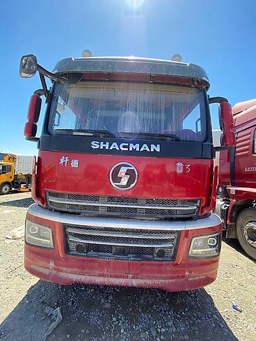 Тягачи: Тягач, Shacman, Без прицепа — 1