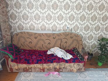 диван спалный бу: Цвет - Коричневый, Б/у