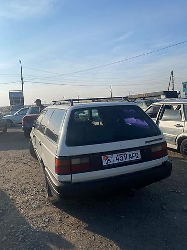 Volkswagen: Volkswagen Passat: 1989 г., 1.8 л, Кол менен иштөөчү, Бензин, Универсал — 2