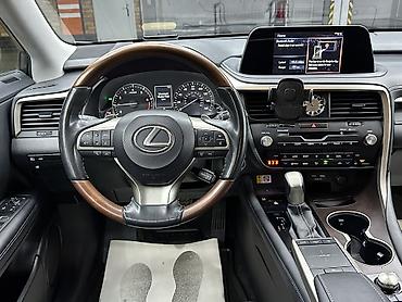 проходная: Lexus RX: 2021 г., 3.5 л, Автомат, Бензин, Кроссовер — 7