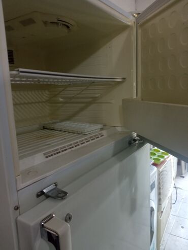 Soyuducular: 2 qapılı Samsung Soyuducu Satılır, rəng - Ağ