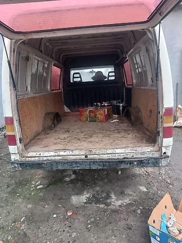 bmw 318: Ford Transit, цельнометаллический грузовой фургон. Объем 2,5 мотор — 4