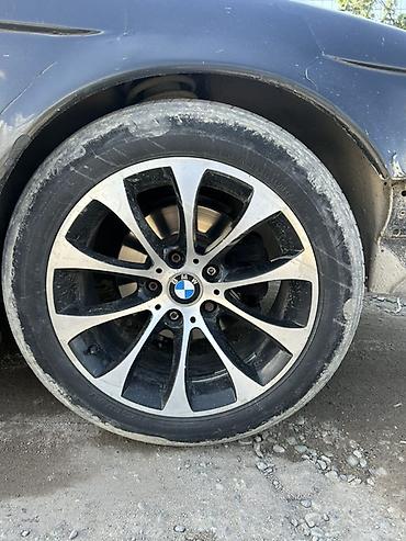 bmw 525 e39: Срочно продаю есть варки Литые диски BMW + шины - Оригинальные — 1