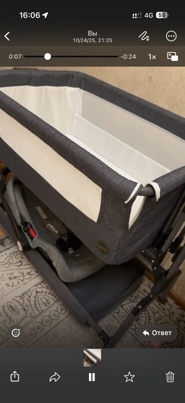 детская кроватка с бортиком и матрасом: Детская приставная кроватка, С колесиками, цвет - Серый