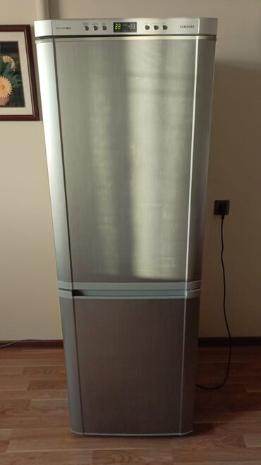 sumqayitda soyuducu: Б/у Холодильник Samsung, No frost, Двухкамерный, цвет - Серебристый