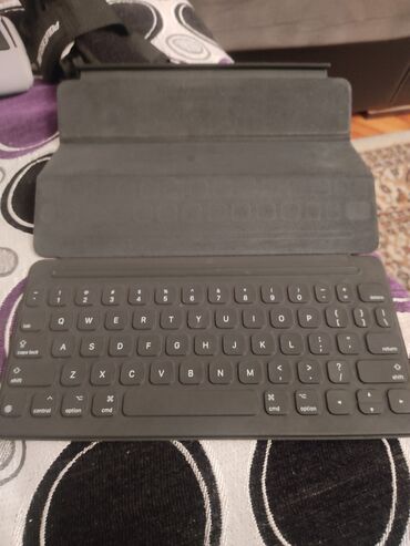 apple keyboard: Чехол-клавиатура Apple Smart Keyboard для iPad Pro 10.5" Black