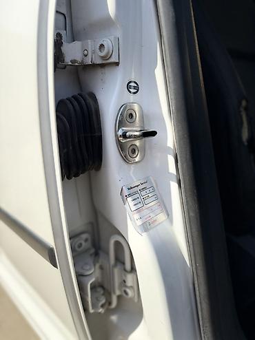 дефлектор кондиционер: Volkswagen Golf: 2004 г., Автомат, Хэтчбэк — 9
